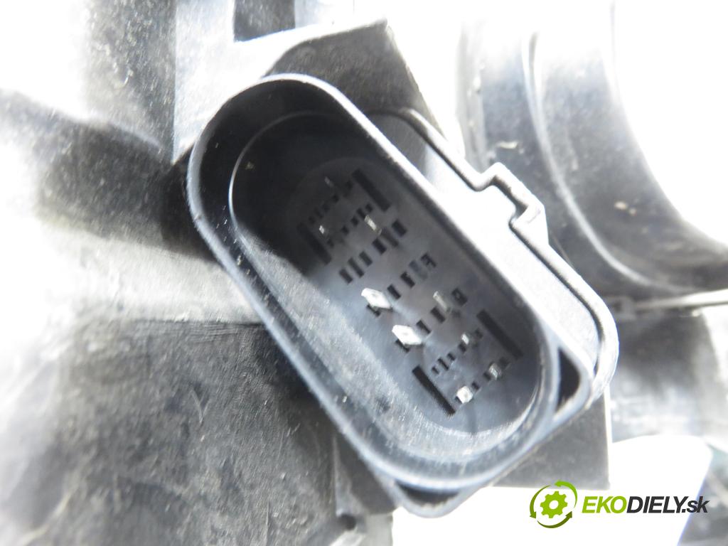 VW PASSAT B6 Variant (3C5) KOMBI 2006 184,00 3.2 FSI 4motion - AXZ 3168,00 Svetlo LP 3D0907391B ; 3C0941751D