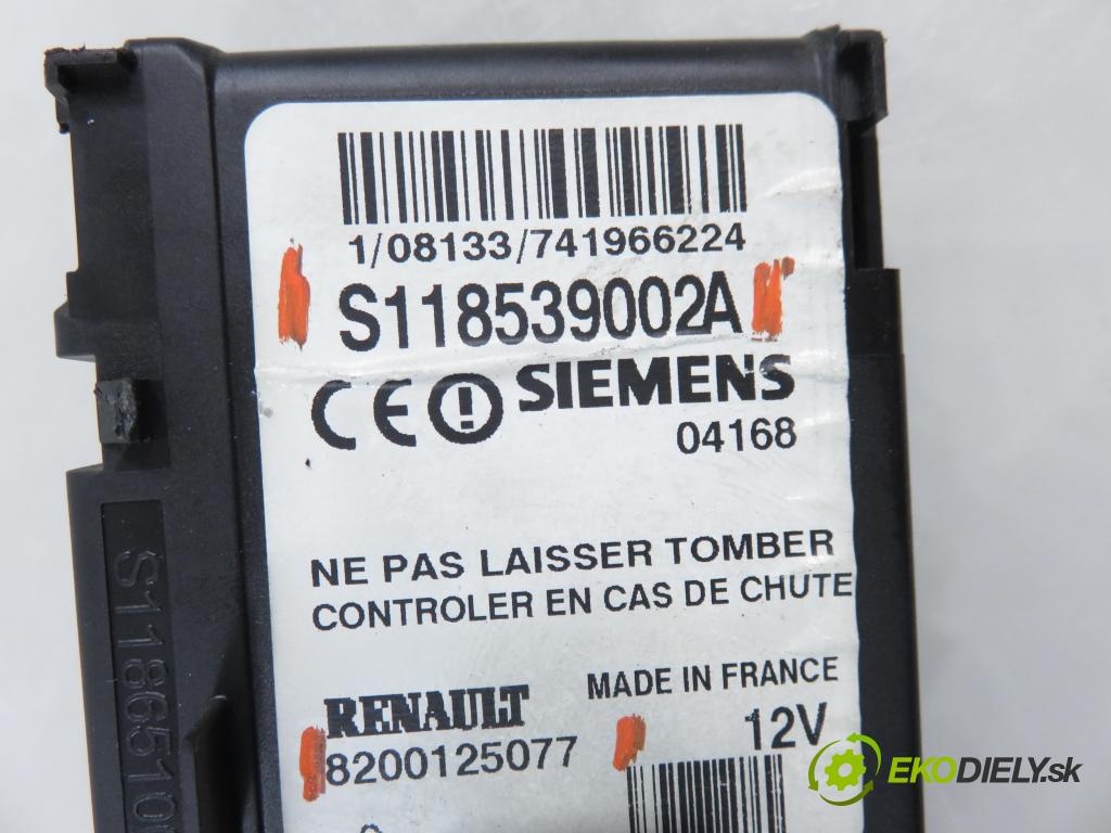 RENAULT GRAND SCENIC II (JM0/1_) MINIVAN 2004 99,00 2.0 135 - F4R 771 1998,00 CZYTNIK KARTY: S118539002A ; 8200125077