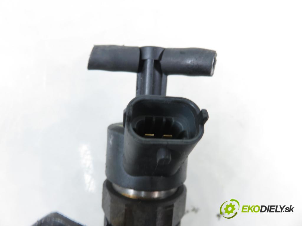 MAZDA 3 (BK) HB 2006 80,00 1.6 DI Turbo 109 - Y601 (PSA) 1560,00 vstrekovač 0445110259 (Vstrekovač paliva)