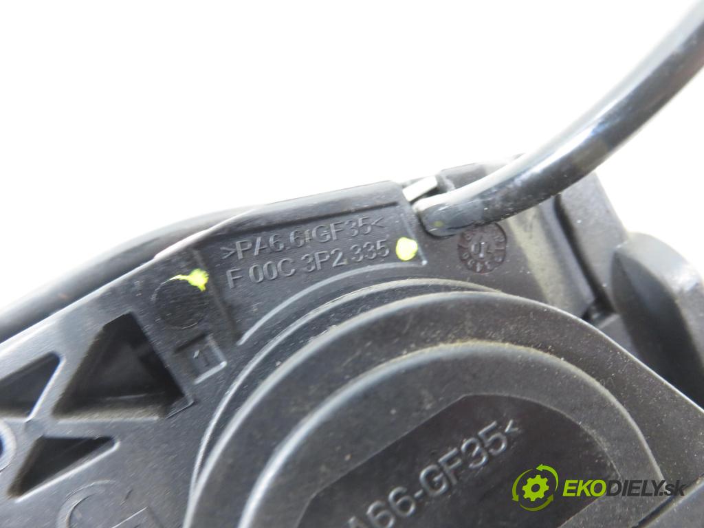 PEUGEOT 407 (6D_) SEDAN 2005 100,00 2.0 HDi 135 - RHR 1997,00 Potenciometer plynu 9650341780 ; 0280755012 ; F00C3P2335 (Potenciometer plynového pedálu)