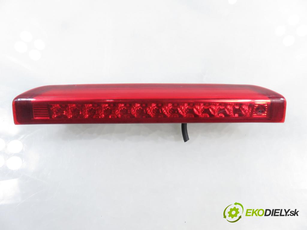 KIA CEE'D SW (ED) KOMBI 2008 66,00 1.6 CRDi 90 - D4FB-L 1582,00 SVĚTLO bŕzd 927011H3SE