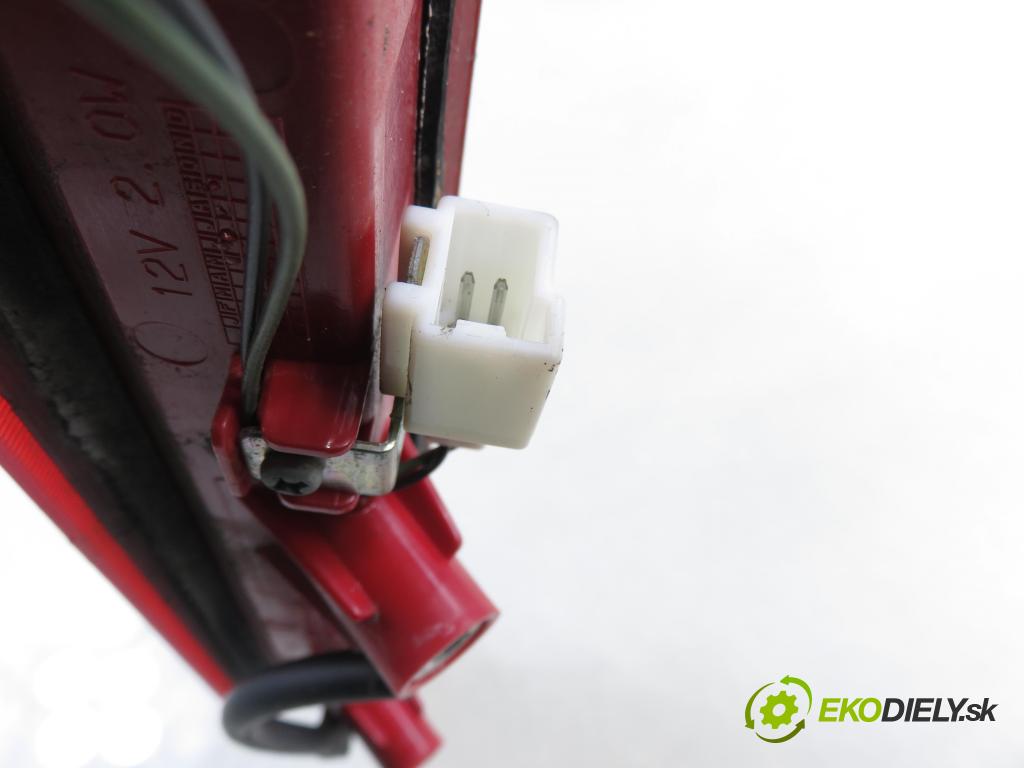 KIA CEE'D SW (ED) KOMBI 2008 66,00 1.6 CRDi 90 - D4FB-L 1582,00 svetlo bŕzd 927011H3SE