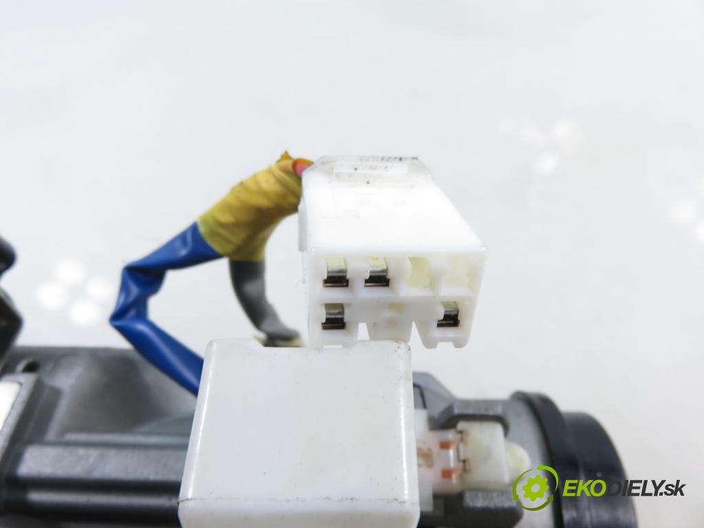 KIA CEE'D SW (ED) KOMBI 2008 66,00 1.6 CRDi 90 - D4FB-L 1582,00 spinačka / zámky