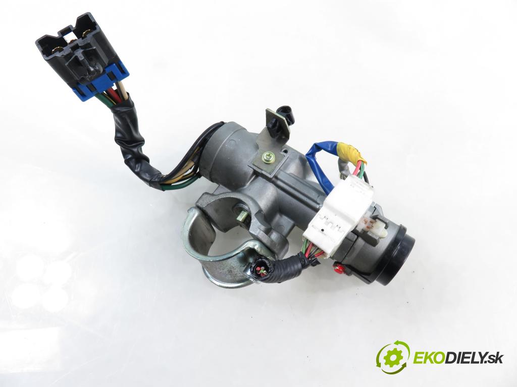 KIA CEE'D SW (ED) KOMBI 2008 66,00 1.6 CRDi 90 - D4FB-L 1582,00 spinačka / zámky