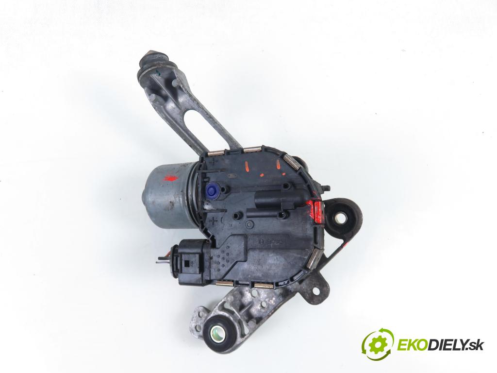 FORD FOCUS III HB 2011 85,00 1.6 TDCi - T1DA 1560,00 motorek stěrače ZADNÍ: BM5117504BL ; 0390248153