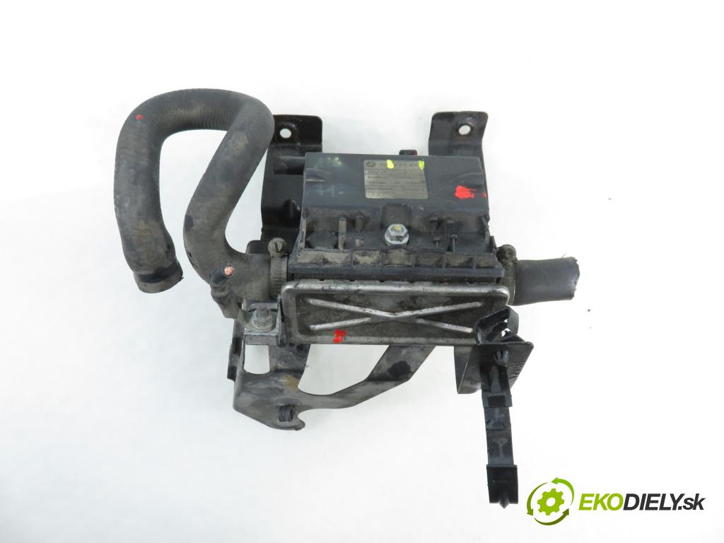 BMW 3 (E46) SEDAN 2003 110,00 320 d 150 - M47 D20 (204D4) 1995,00 vody 6918806 (Ohrievanie, ventilácia)