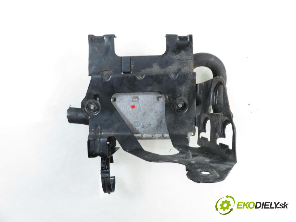 BMW 3 (E46) SEDAN 2003 110,00 320 d 150 - M47 D20 (204D4) 1995,00 vody 6918806 (Ohrievanie, ventilácia)