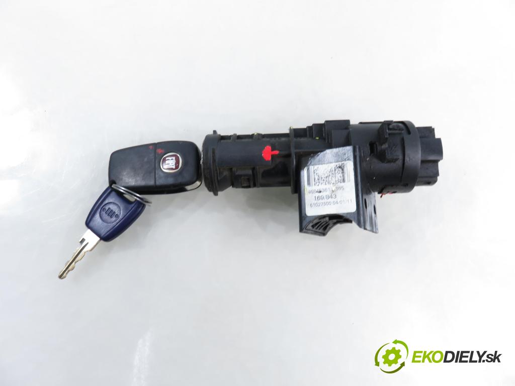 FIAT PANDA (169_) HB 2011 51,00 1.2 - 169 A4.000 1242,00 spinačka 46845361 ; 05521B365 (Spínacia skrinka)