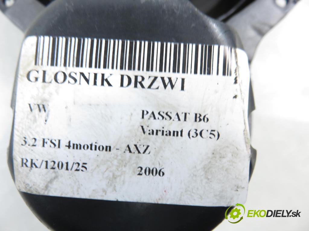 VW PASSAT B6 Variant (3C5) KOMBI 2006 184,00 3.2 FSI 4motion - AXZ 3168,00 reproduktor Dvere 3C0035454