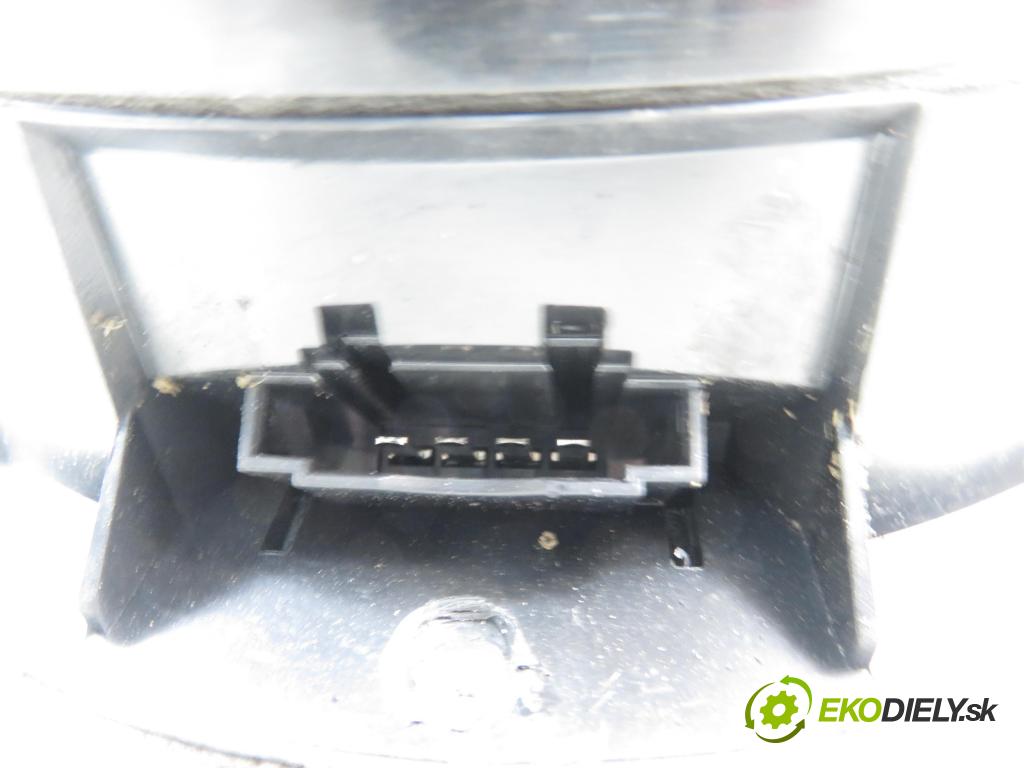 VW PASSAT B6 Variant (3C5) KOMBI 2006 184,00 3.2 FSI 4motion - AXZ 3168,00 reproduktor Dvere 3C0035454