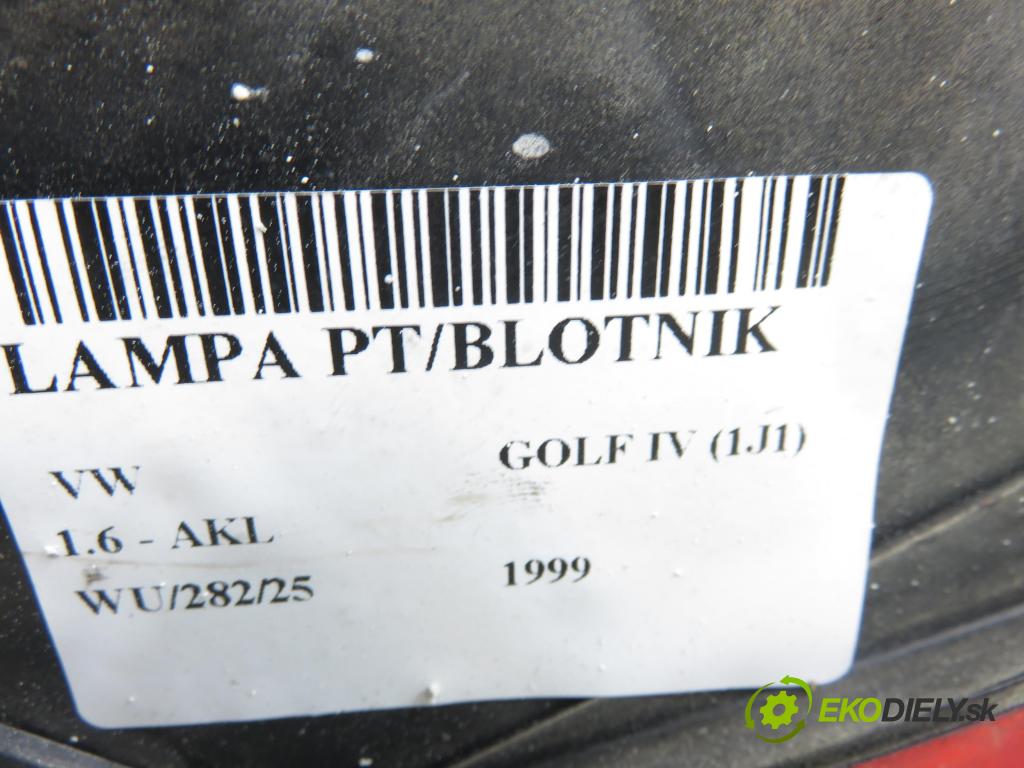 VW GOLF IV (1J1) HB 1999 74,00 1.6 - AKL 1595,00 světlo pravé zadní 1J6945112T