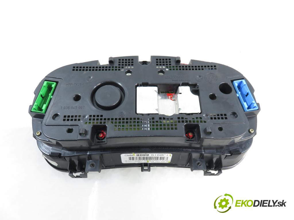 VW GOLF IV (1J1) HB 1998 74,00 1.6 - AKL 1595,00 Prístrojovka elektrický 1J0919880B ; 0263604023