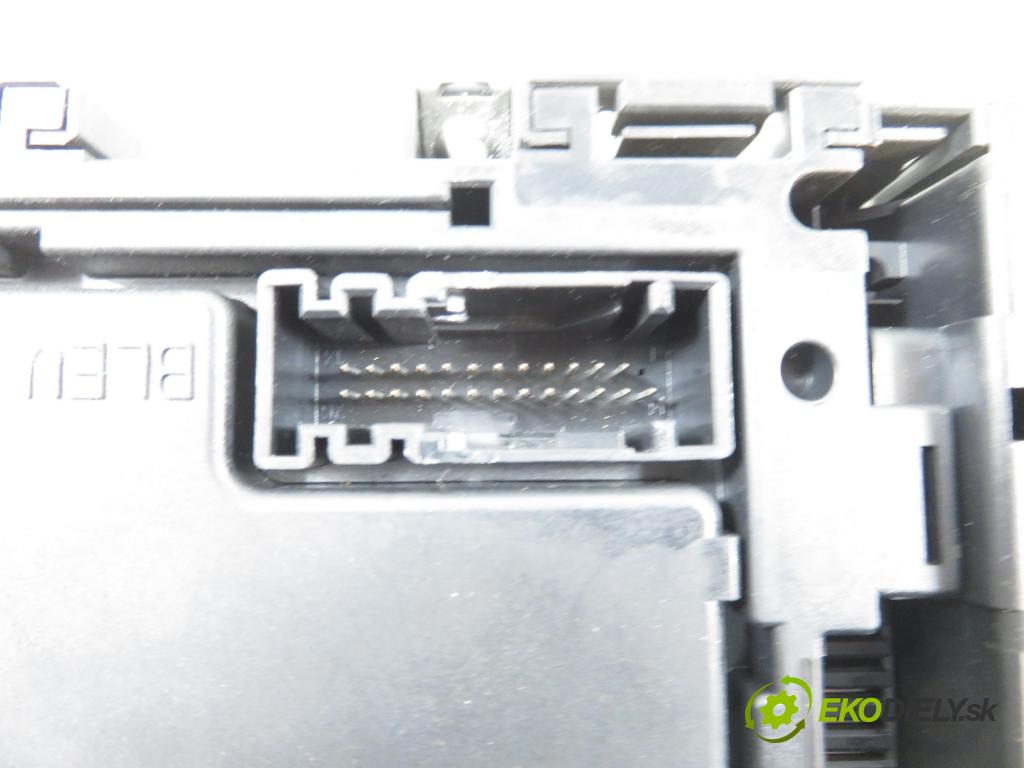 PEUGEOT 206 liftback (2A/C) HB 1999 55,00 1.4 i 75 -  KFX 1361,00 MODUL BSI 9626460880 ; S105872300E