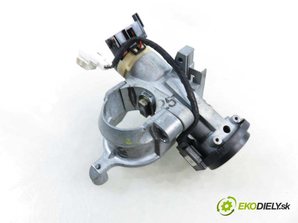 MITSUBISHI SPACE STAR nadwozie wielkoprzestrzenne (MPV) (DG_A) HB 2003 60,00 1.3 16V (DG1A) - 4G13 (16V) 1299,00 spinačka 3627890 (Spínacia skrinka)