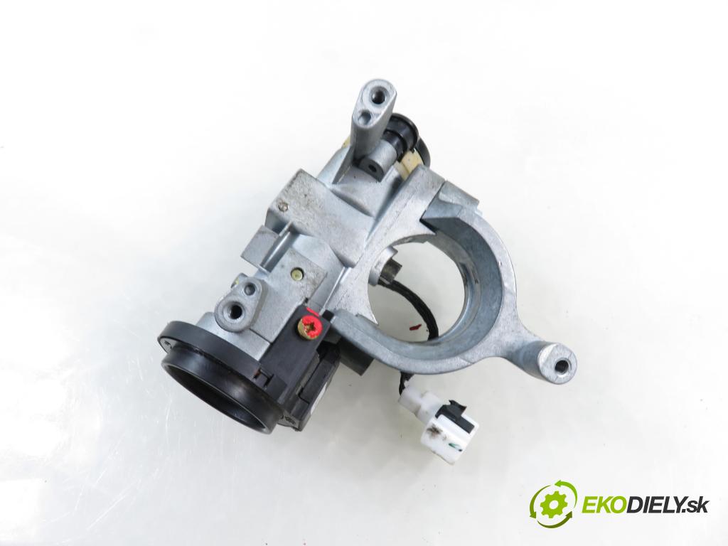 MITSUBISHI SPACE STAR nadwozie wielkoprzestrzenne (MPV) (DG_A) HB 2003 60,00 1.3 16V (DG1A) - 4G13 (16V) 1299,00 spinačka 3627890 (Spínacia skrinka)