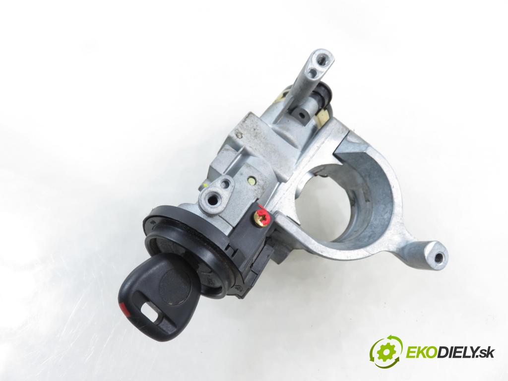 MITSUBISHI SPACE STAR nadwozie wielkoprzestrzenne (MPV) (DG_A) HB 2003 60,00 1.3 16V (DG1A) - 4G13 (16V) 1299,00 spinačka 3627890 (Spínacia skrinka)