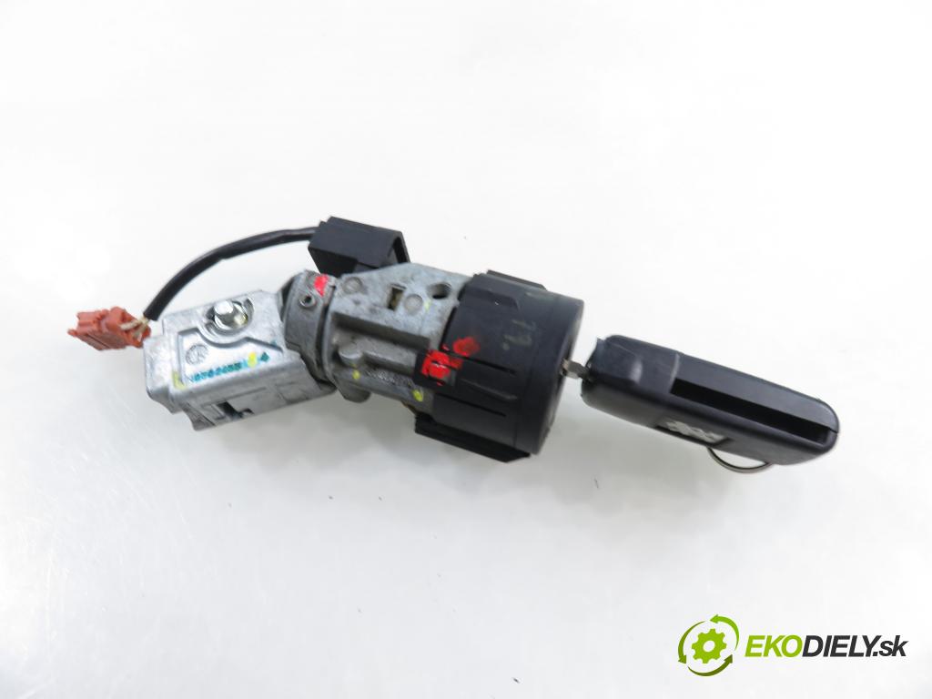 PEUGEOT 407 (6D_) SEDAN 2005 100,00 2.0 HDi 135 - RHR 1997,00 spinačka N0502455 ; 9648445180 ; N0502073 (Spínacia skrinka)