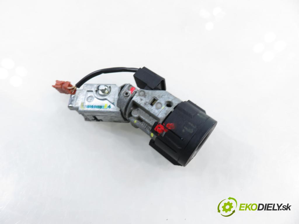 PEUGEOT 407 (6D_) SEDAN 2005 100,00 2.0 HDi 135 - RHR 1997,00 spinačka N0502455 ; 9648445180 ; N0502073 (Spínacia skrinka)