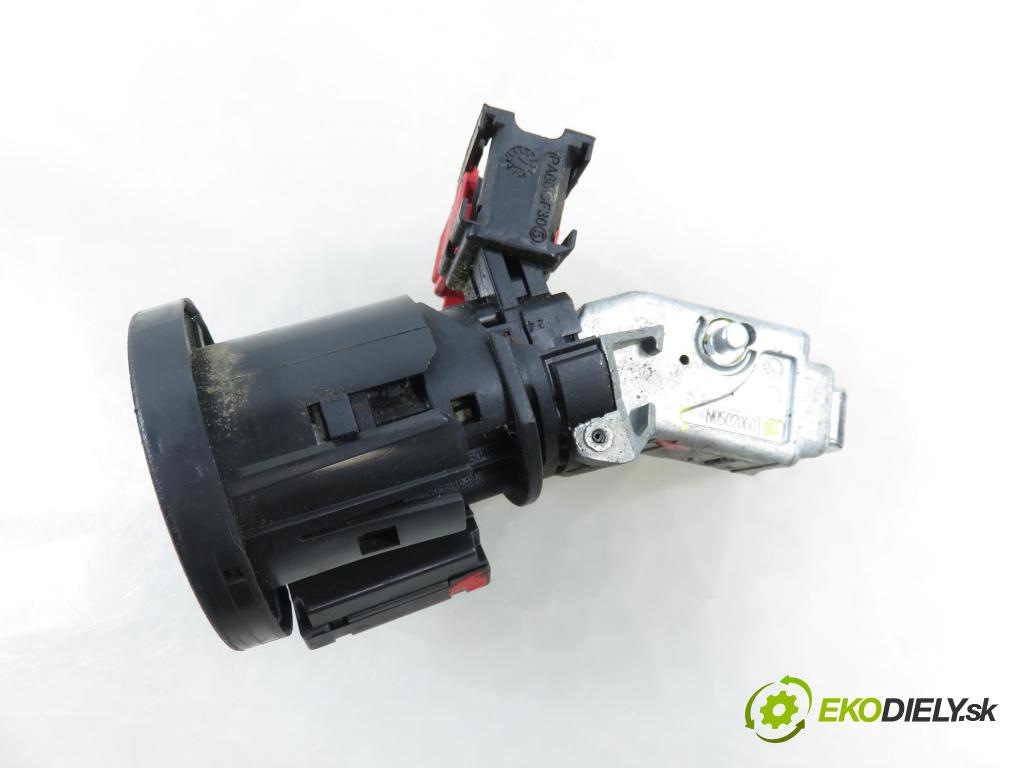 OPEL MOVANO B Platforma / podwozie (X62) FURGON 2014 81,00 2.3 CDTI FWD - M9T 870 2299,00 spinačka 8200405701 ; N0502060 (Spínacia skrinka)