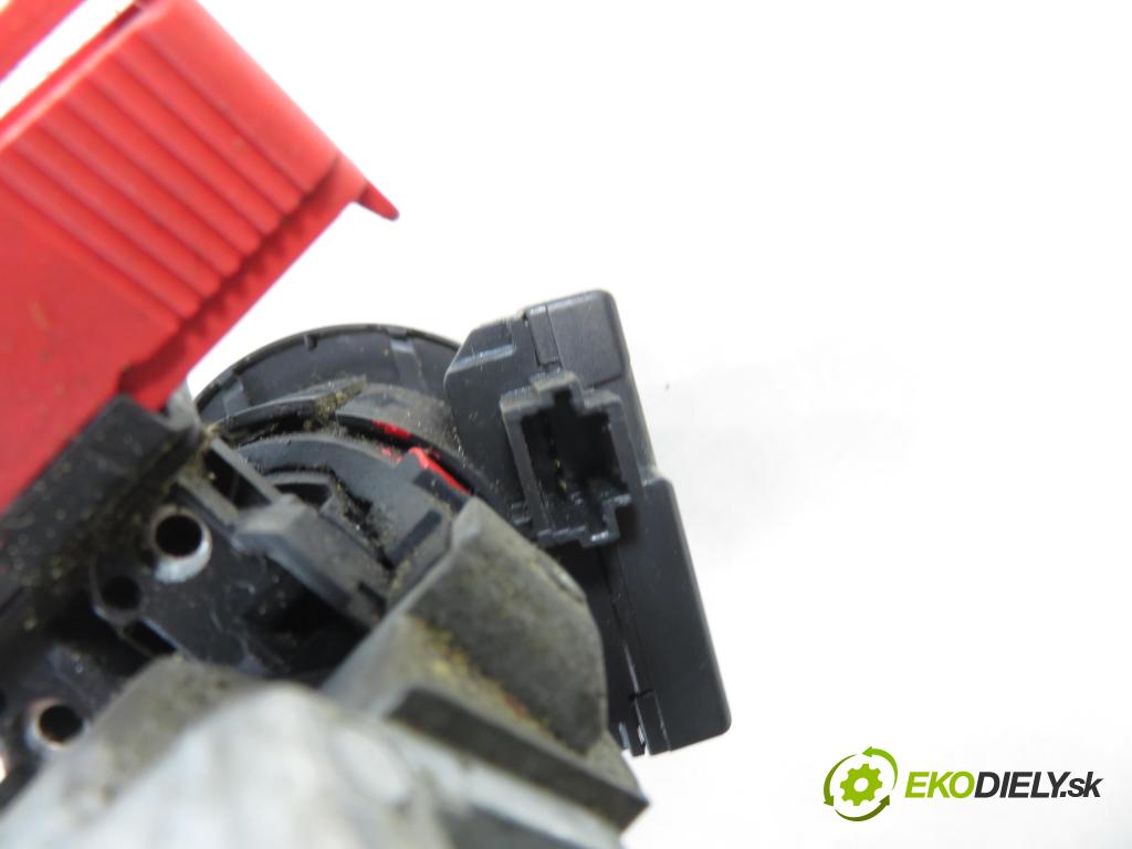 OPEL MOVANO B Platforma / podwozie (X62) FURGON 2014 81,00 2.3 CDTI FWD - M9T 870 2299,00 spinačka 8200405701 ; N0502060 (Spínacia skrinka)