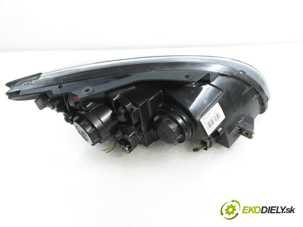 HYUNDAI i30 (FD) HB 2011 85,00 1.6 CRDi - D4FB 1582,00 Svetlo LP 921012R000
