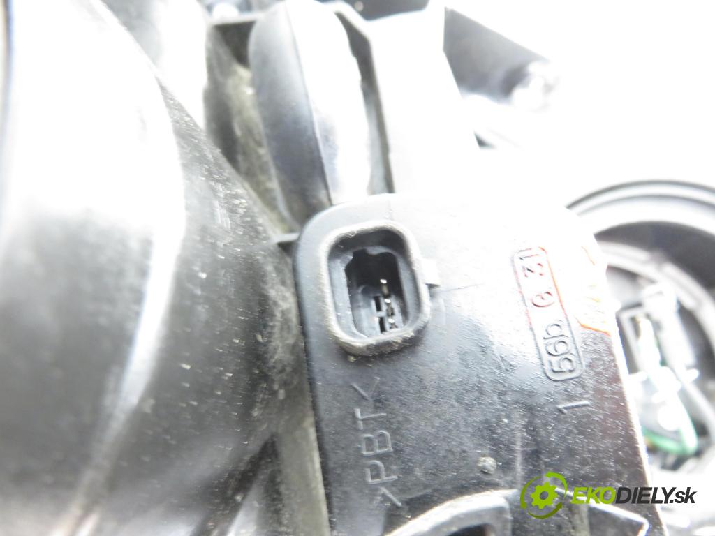 HYUNDAI i30 (FD) HB 2011 85,00 1.6 CRDi - D4FB 1582,00 Svetlo LP 921012R000