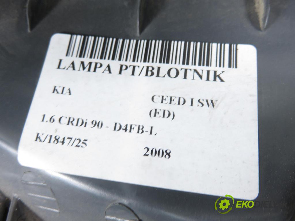 KIA CEE'D SW (ED) KOMBI 2008 66,00 1.6 CRDi 90 - D4FB-L 1582,00 Svetlo pravé zadné 167586