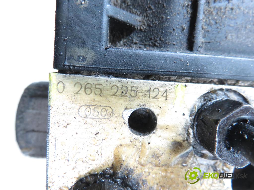 VW PASSAT B5.5 Variant (3B6) KOMBI 2001 96,00 1.9 TDI PD 130 - AVF 1896,00 Pumpa ABS 0265950055 ; 0265225124 ; 4B0614517G (Pumpa ABS)