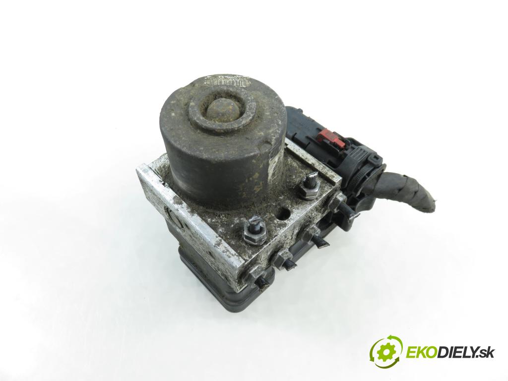 VW CADDY III Variant (2KB, 2KJ, 2CB, 2CJ) KOMBIVAN 2005 77,00 1.9 TDI - BJB 1896,00 Pumpa ABS 2K0907379A ; 10097003173 (Pumpa ABS)