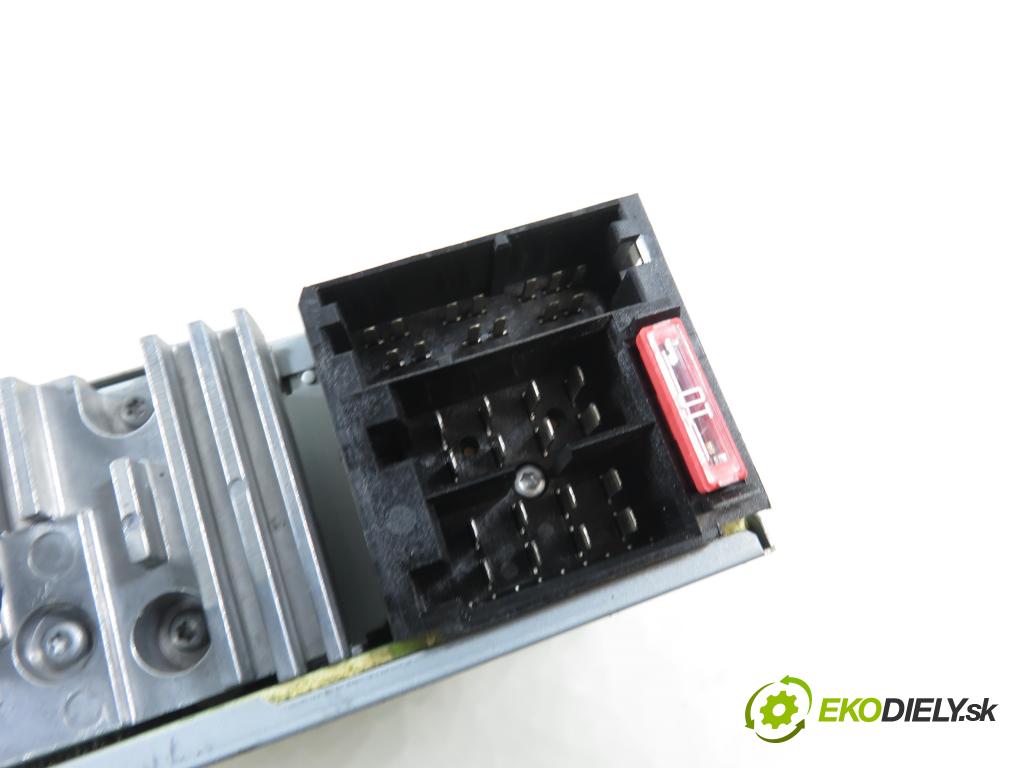 FIAT PANDA (169_) HB 2008 51,00 1.3 D Multijet 4x4 - 188 A8.000 1248,00 RADIO CD 7354362410 ; 7646360516