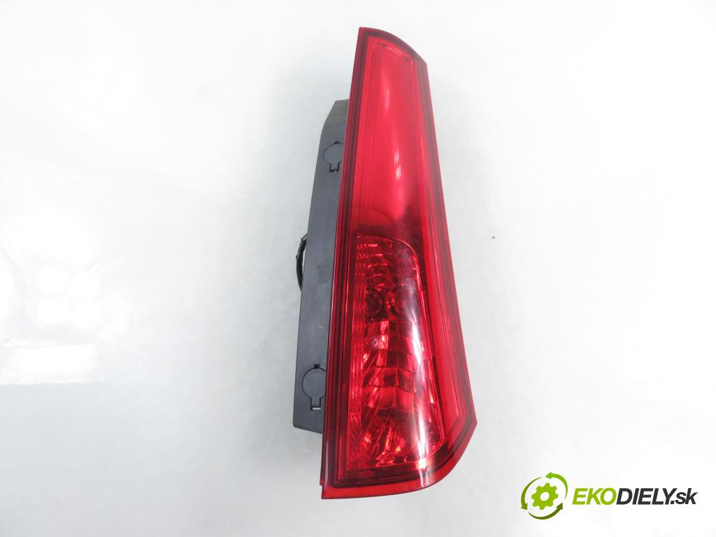 KIA CEE'D SW (ED) KOMBI 2008 66,00 1.6 CRDi 90 - D4FB-L 1582,00 Svetlo pravé zadné 167610