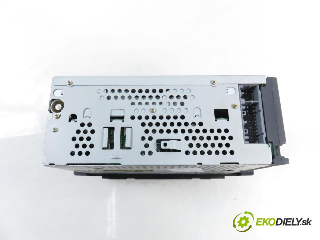 CHRYSLER PT CRUISER (PT_) HB 2004 89,00 2.2 CRD 121 - EDJ 2148,00 RADIO CD Modul P05091601AE