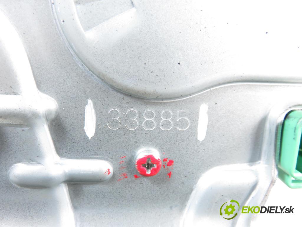 CITROEN C-CROSSER (EP_) SUV 2008 115,00 2.2 HDi 160 - 4HN (DW12MTED4) 2179,00 motorek stěrače ZADNÍ: 33885