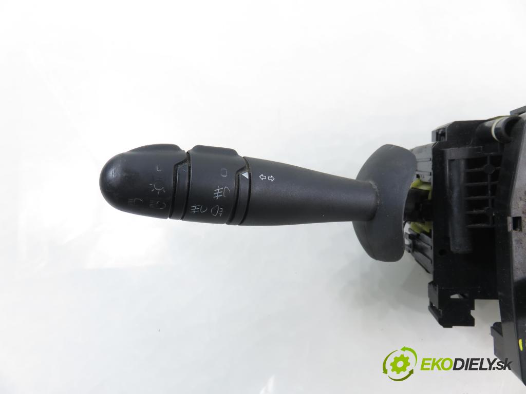 RENAULT LAGUNA II (BG0/1_) LIFTBACK 2004 88,00 1.9 dCi (BG08, BG0G) - F9Q 674 1870,00 páčka/prepínač 8200012244 ; 8200260781A ; 34448501AX