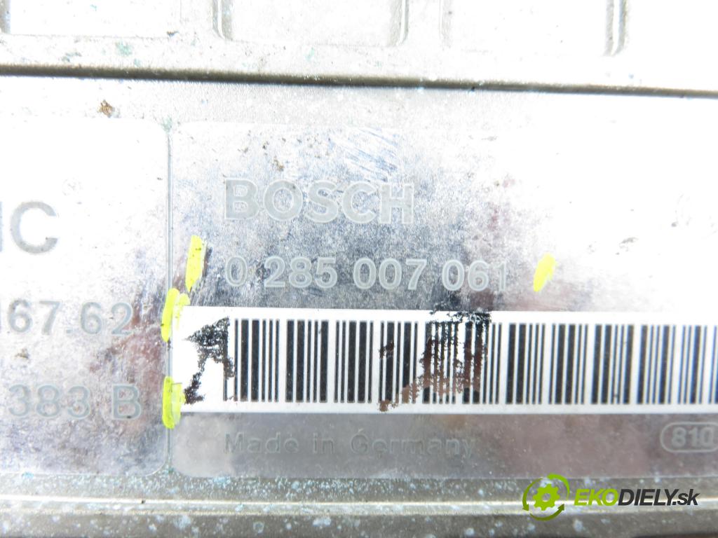 VW GOLF II (19E, 1G1) HB 1991 51,00 1.6 - PN 1595,00 Riadiaca jednotka Motor 893907383B ; 71816762 ; 0285007061