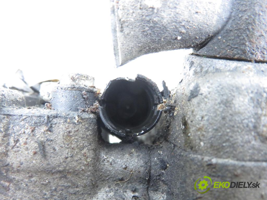 MERCEDES-BENZ VITO Skrzynia (638) FURGON 2000 90,00 112 CDI 2.2 (638.094) - OM 611.980 2151,00 KOMPRESOR: klimatizácie A0002342411 (Kompresor klimatizácie)