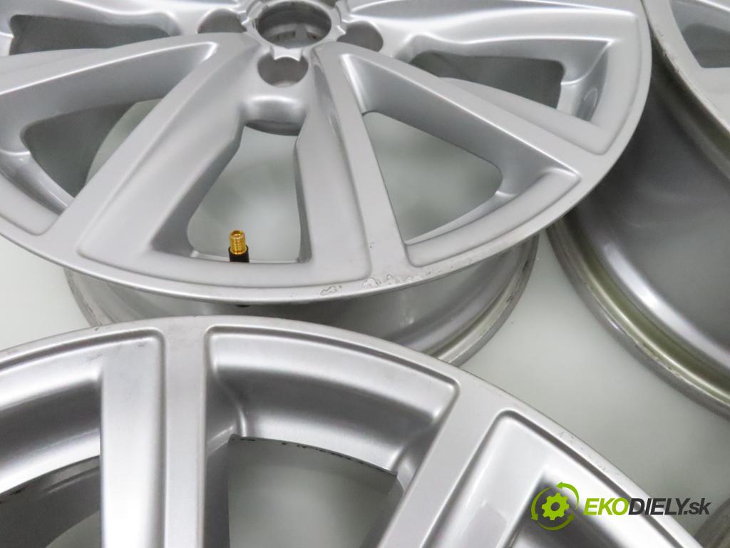 AUDI   0    disky / disk 8X0601025C