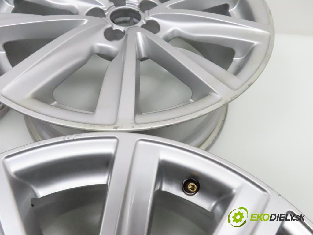 AUDI   0    disky / disk 8X0601025C