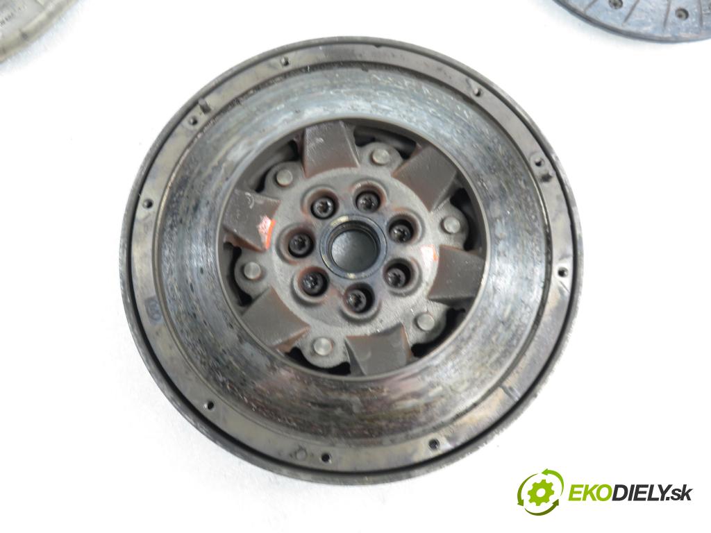 RENAULT SCENIC II (JM0/1_) MINIVAN 2004 99,00 2.0 135 - F4R 770 1998,00 Koleso dvojvrstvové 124036910 ; 324036310 ; 8200359036