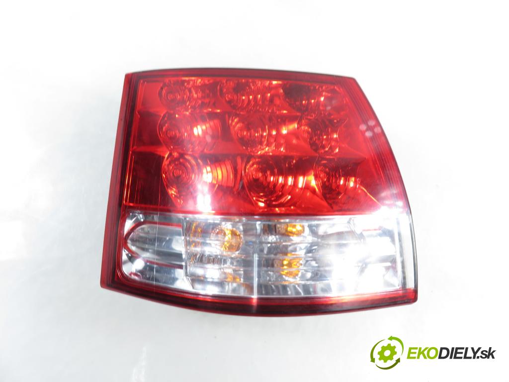 CITROEN C-CROSSER (EP_) SUV 2008 115,00 2.2 HDi 160 - 4HN (DW12MTED4) 2179,00 Svetlo ľavé zadné 22087920