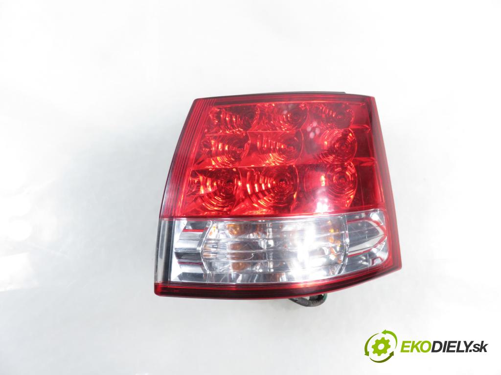 CITROEN C-CROSSER (EP_) SUV 2008 115,00 2.2 HDi 160 - 4HN (DW12MTED4) 2179,00 Svetlo pravé zadné 22087920