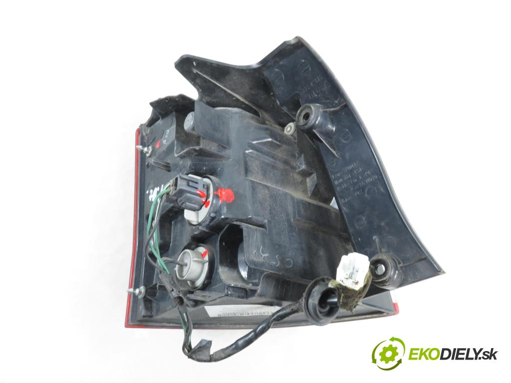 CITROEN C-CROSSER (EP_) SUV 2008 115,00 2.2 HDi 160 - 4HN (DW12MTED4) 2179,00 Svetlo pravé zadné 22087920