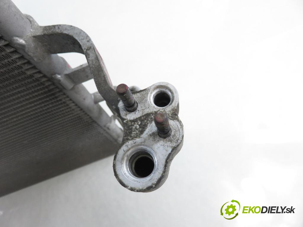 HYUNDAI i30 (FD) HB 2011 85,00 1.6 CRDi - D4FB 1582,00 chladič klimatizácie  (Chladič klimatizácie)