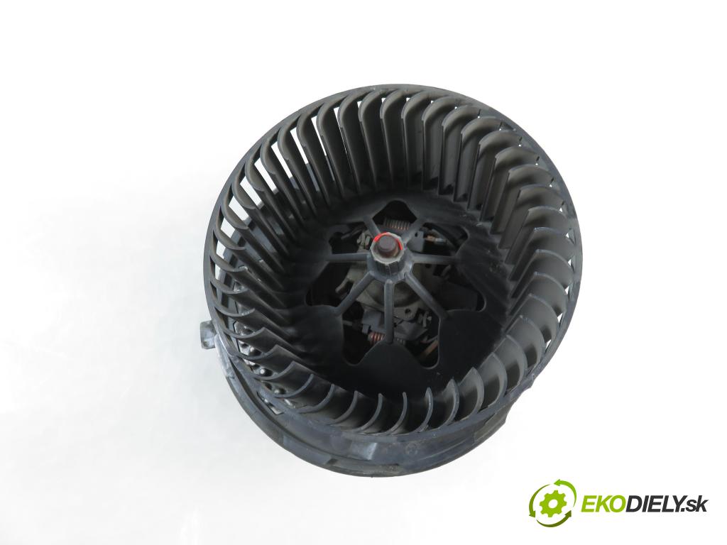 VW PASSAT B6 (3C2) SEDAN 2006 77,00 1.9 TDI PD 105 - BKC 1896,00 Ventilátor vetráku 3C1820015E ; 3C0907521 ; F011500002