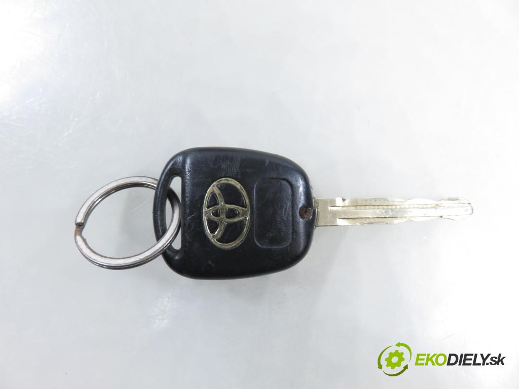 TOYOTA RAV 4 II (_A2_) SUV 2003 85,00 2.0 D-4D 4WD 116 - 1CD-FTV 1995,00 spinačka / zámky 45020423 ; 8978352010