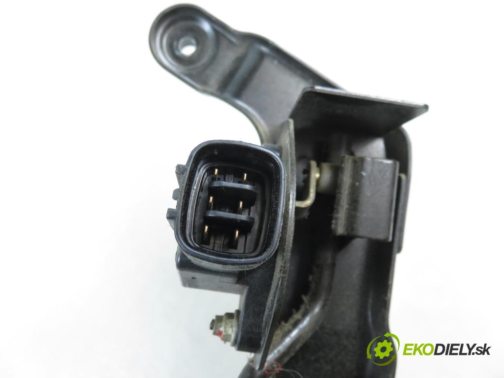 TOYOTA RAV 4 II (_A2_) SUV 2003 85,00 2.0 D-4D 4WD 116 - 1CD-FTV 1995,00 Potenciometer plynu 8928133010 ; 7801042020 (Potenciometer plynového pedálu)