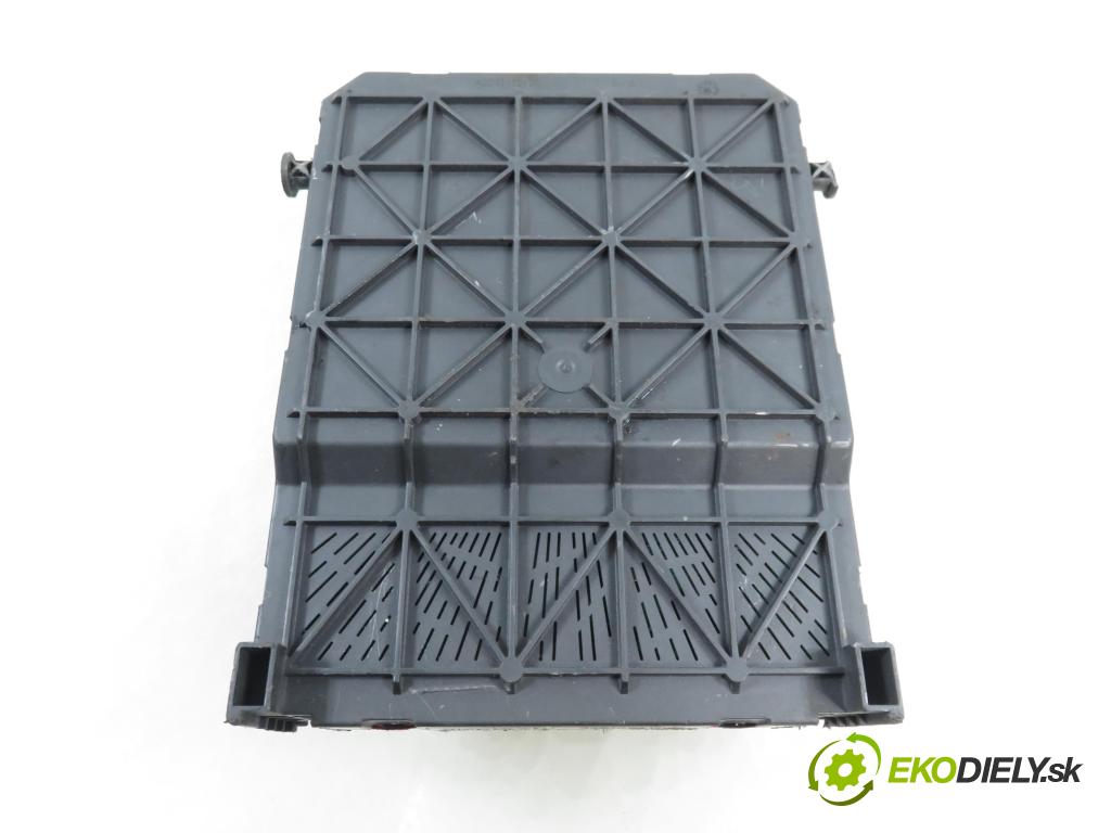 PEUGEOT PARTNER Combispace (5F) KOMBIVAN 2006 55,00 1.6 HDi 75 - 9HW (DV6BTED4) 1560,00 MODUL BSI S118085320F ; 9657999680
