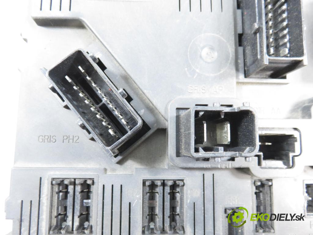 PEUGEOT PARTNER Combispace (5F) KOMBIVAN 2006 55,00 1.6 HDi 75 - 9HW (DV6BTED4) 1560,00 MODUL BSI S118085320F ; 9657999680
