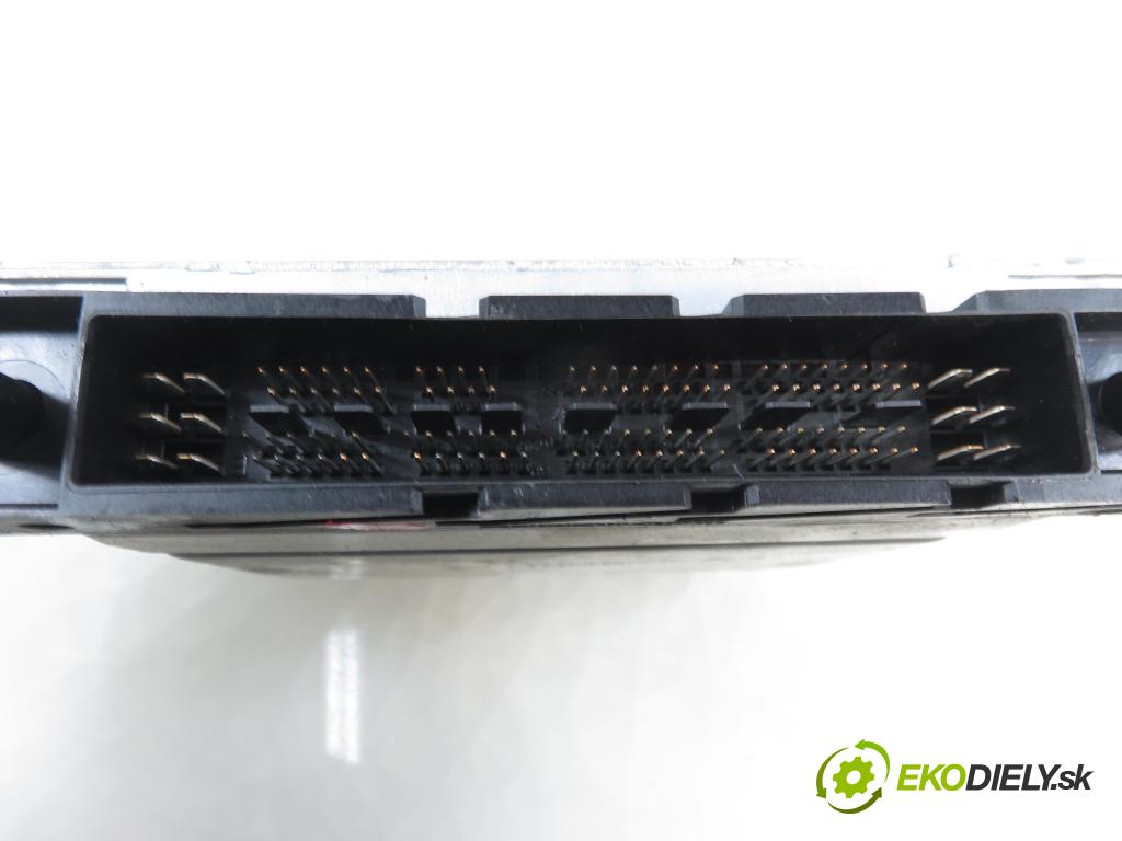 VOLVO S80 I (TS, XY) SEDAN 2000 147,00 2.9 - B 6294 S 2922,00 Riadiaca jednotka Motor 09470738 ; 0261206272 ; 09470738B