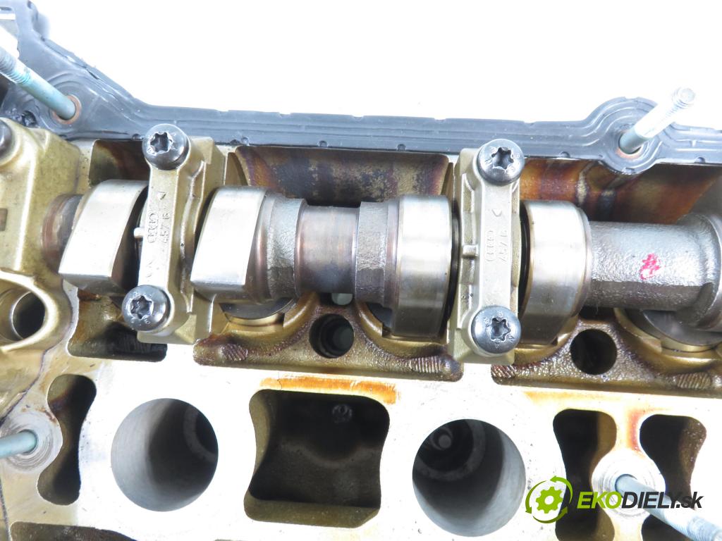 AUDI A3 (8L1) HB 2000 92,00 1.8 - AGN 1781,00 hlava 058103373D